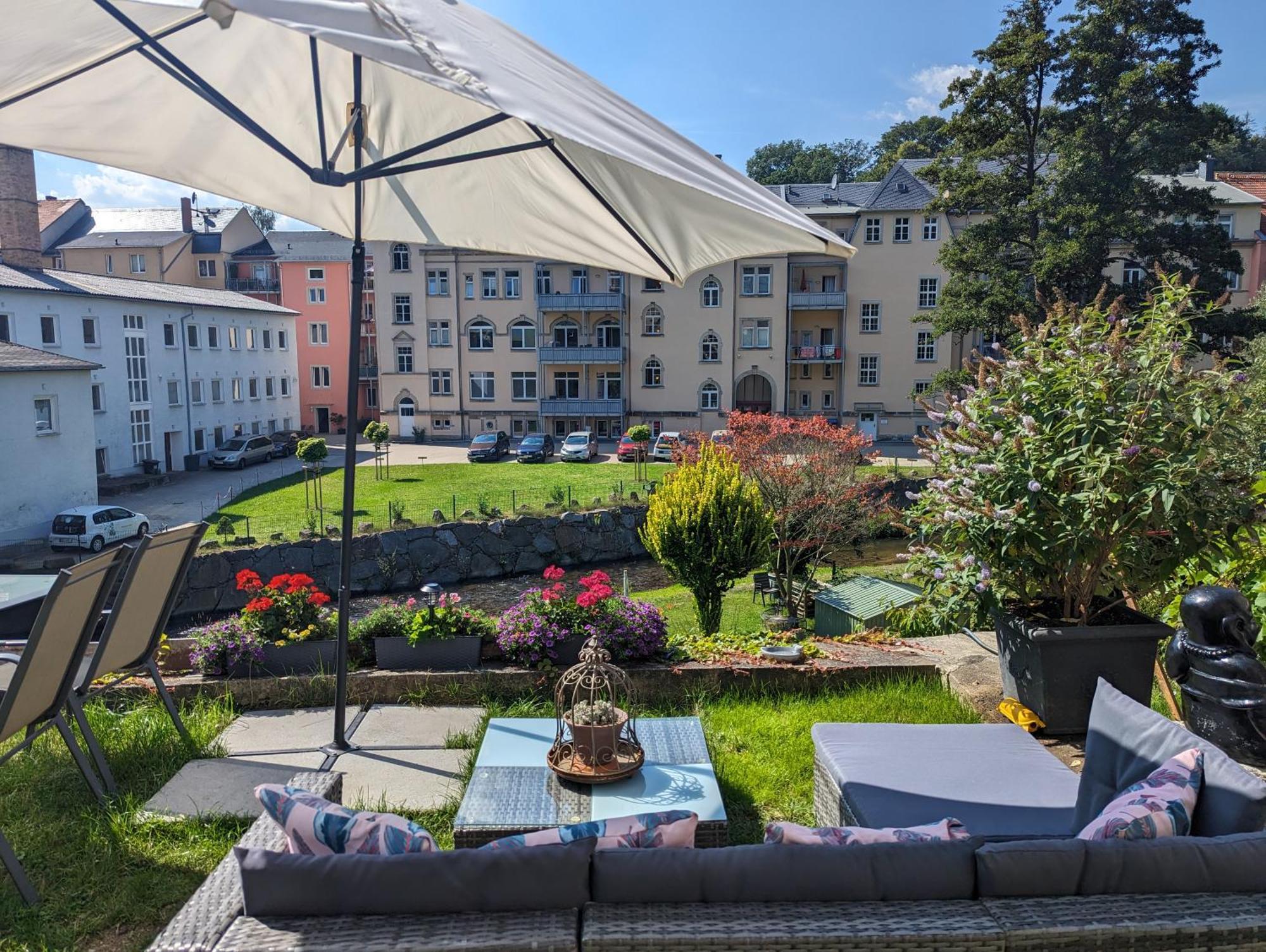 Familienwohnung für 3 mit Sauna, Pool&Terrasse - Famzi Sebnitz Exterior foto