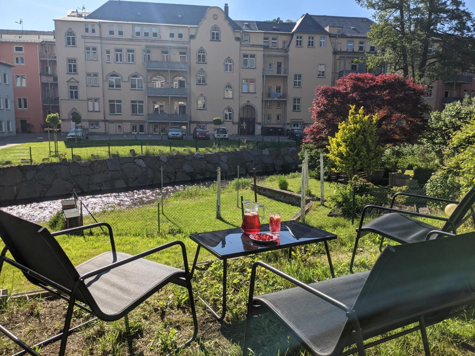Familienwohnung für 3 mit Sauna, Pool&Terrasse - Famzi Sebnitz Exterior foto